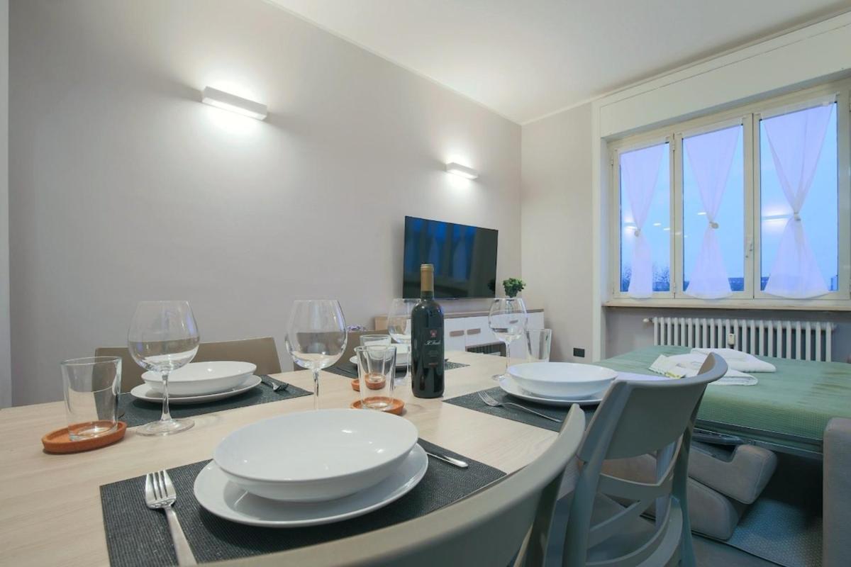 Wide & Bright 2 Bedroom Flat 50m From M4 Station Appartement *