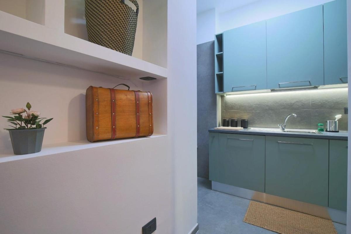 Wide & Bright 2 Bedroom Flat 50m From M4 Station Milan