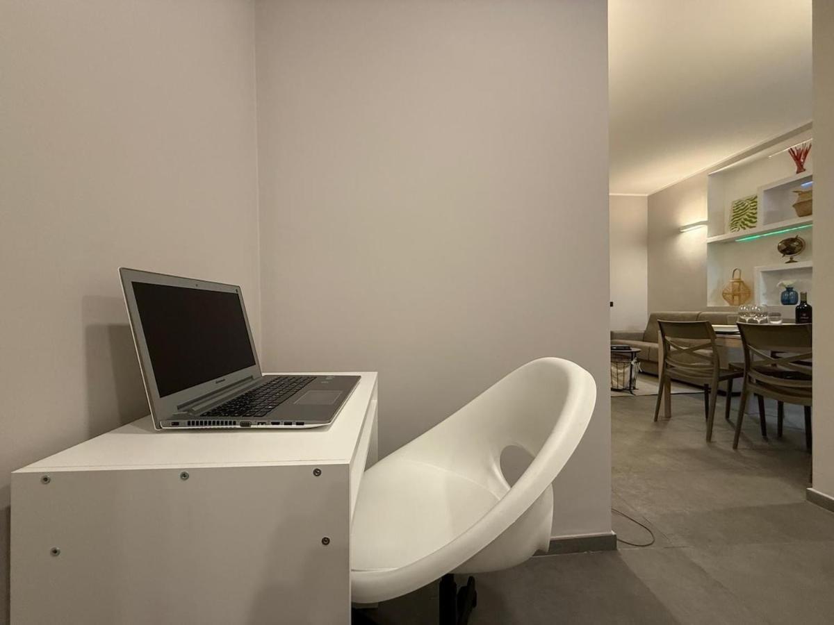 Wide & Bright 2 Bedroom Flat 50m From M4 Station Appartement