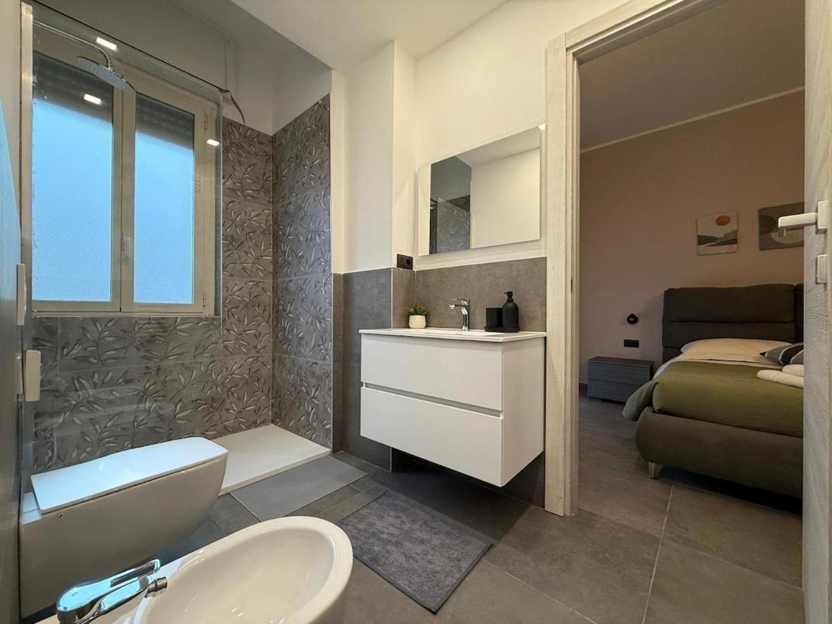 Wide & Bright 2 Bedroom Flat 50m From M4 Station Appartement