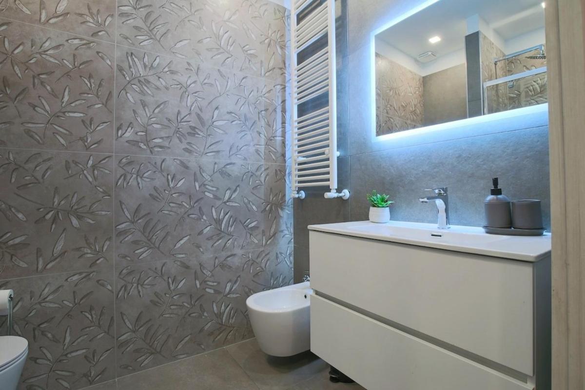 Appartement Wide & Bright 2 Bedroom Flat 50m From M4 Station *